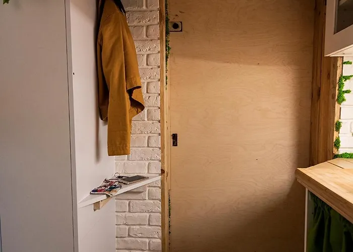 Niewielkie Przytulne Poddasze Z Widokiem Na Ratusz